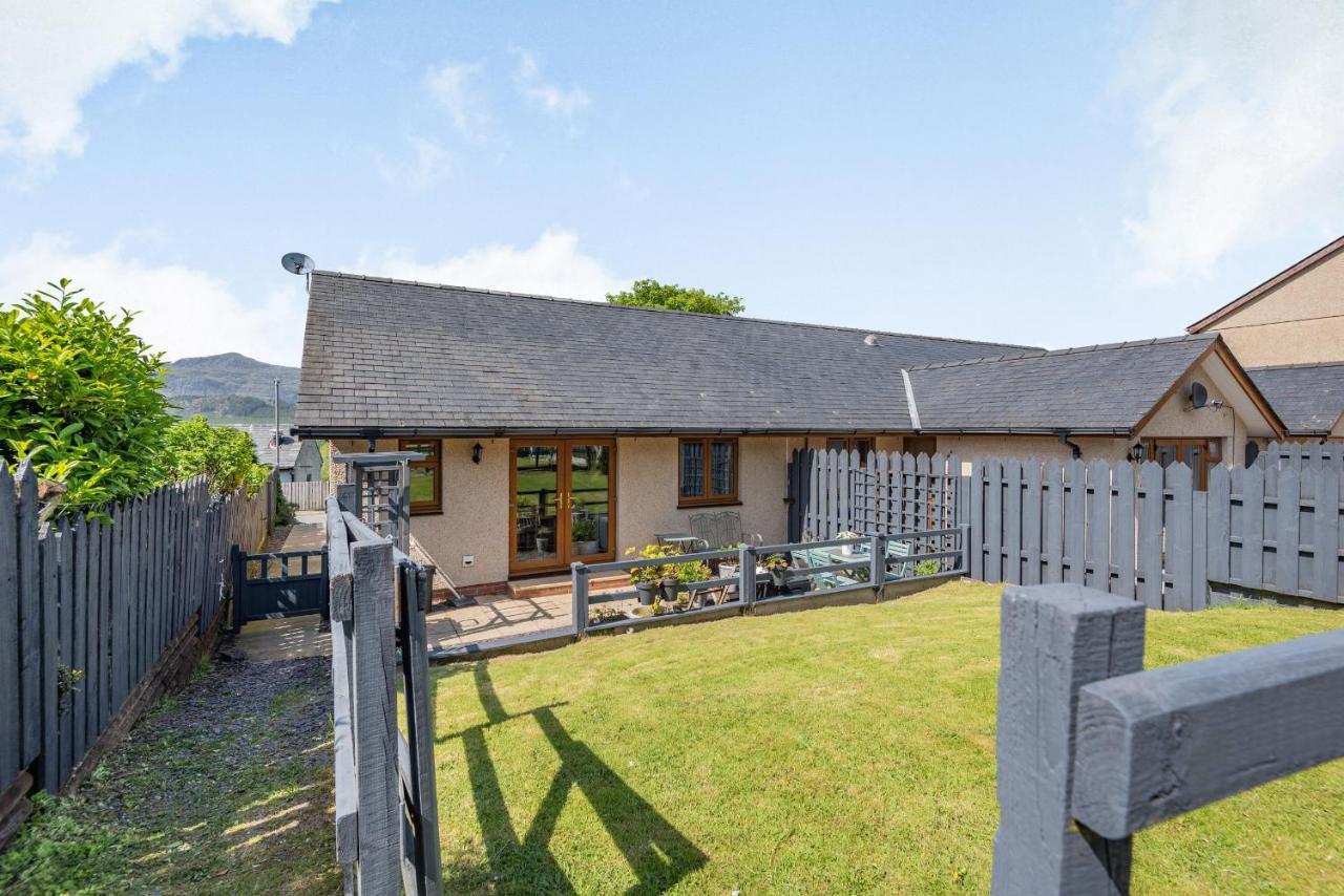 Villa Gorwel à Blaenau Ffestiniog Extérieur photo